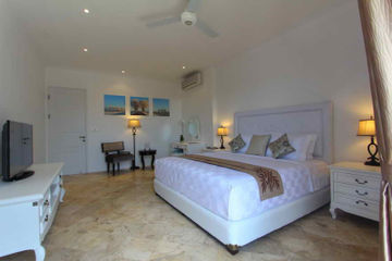 Villa Kencana *