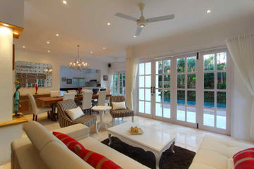 Villa Kencana *